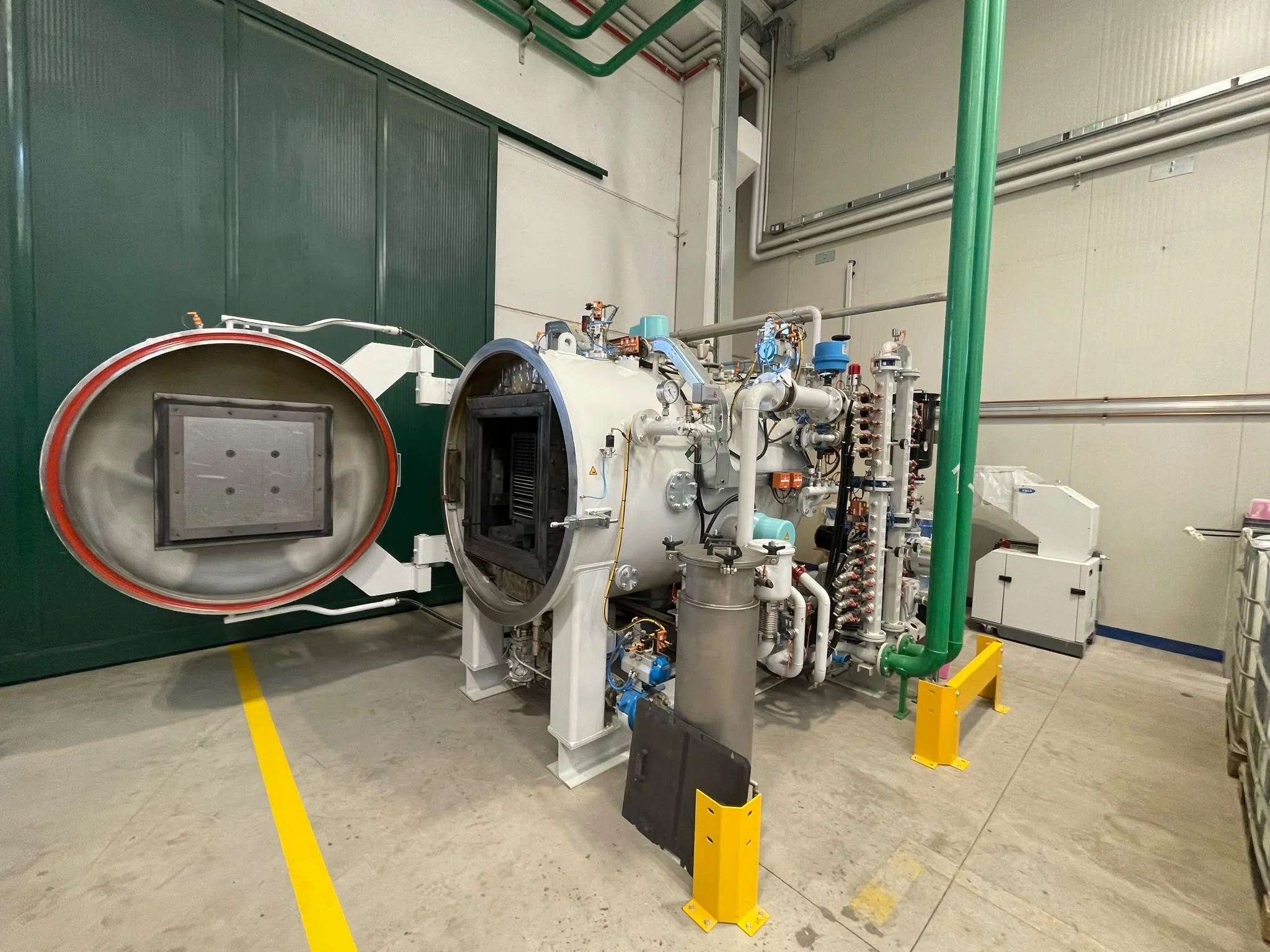 Industrial vacuum sintering furnace on a magnet production line